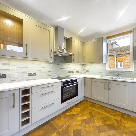 Image 1 - 30 Carlyle Road, London, W5 4BL, United Kingdom - Apartment for rent