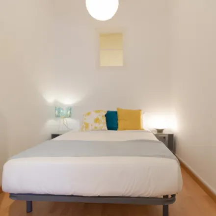 Image 7 - Carrer de Girona, 102, 08009 Barcelona, Spain - Apartment for rent
