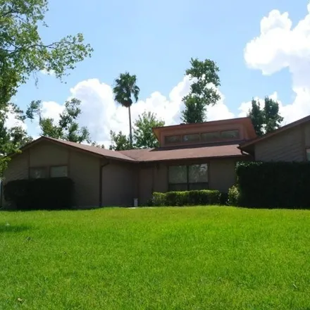 Rent this 3 bed house on 469 Kevin Drive in Clay County, FL 32073
