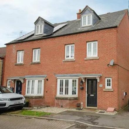 Buy this 4 bed townhouse on Shearwater Drive in Rugby, CV23 0WY