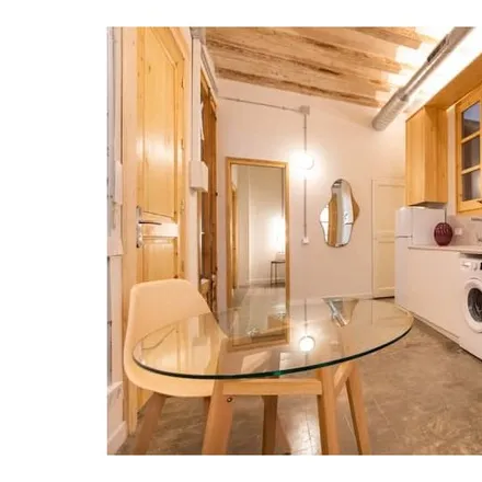 Rent this 2 bed apartment on Nonstop in Carrer d'Avinyó, 08001 Barcelona