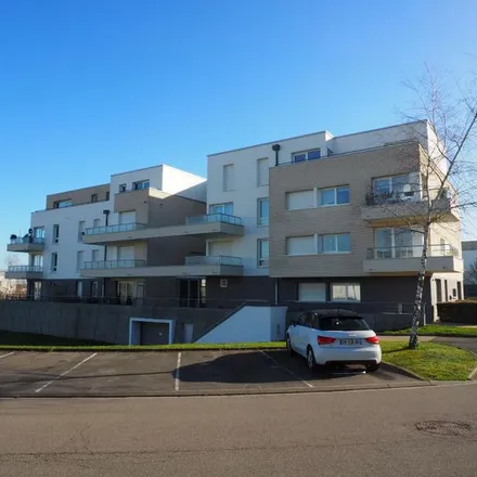 Rent this 2 bed apartment on 14 Rue de Slovaquie in 80000 Amiens, France