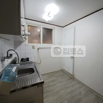 Image 5 - 서울특별시 강남구 신사동 555-5 - Apartment for rent
