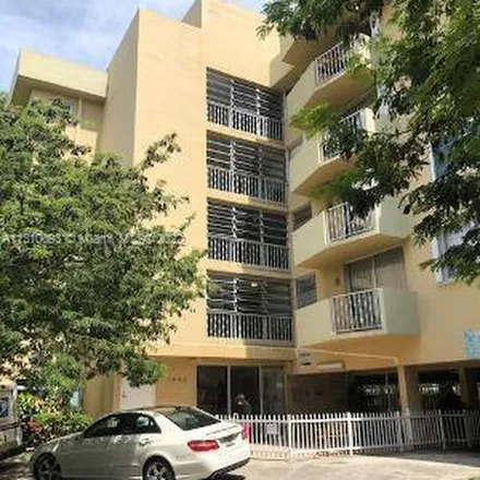 Image 4 - 2003 Marseille Drive, Isle of Normandy, Miami Beach, FL 33141, USA - Apartment for rent