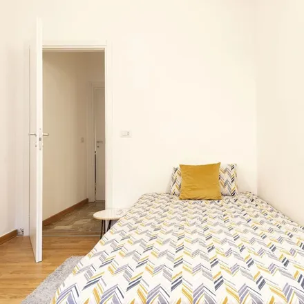 Image 2 - Via Savona - Room for rent