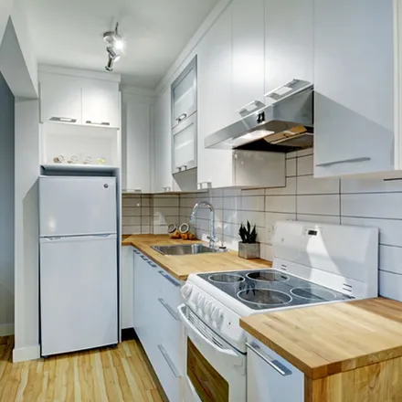 Rent this 3 bed apartment on 139 Boulevard des Cèdres in Quebec, QC G1L 1N8