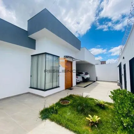 Buy this studio house on unnamed road in São Benedito, Santa Luzia - MG