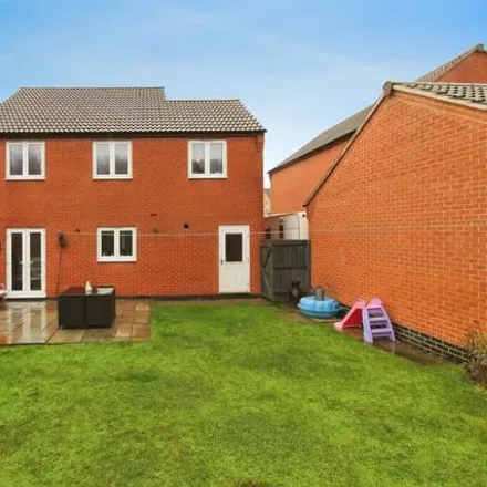 Image 2 - unnamed road, Mansfield Woodhouse, NG19 7NN, United Kingdom - House for sale
