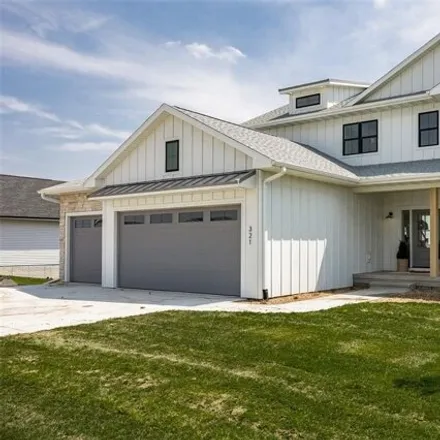 Buy this 5 bed house on 377 Heartland Street in Fairfax, IA 52228