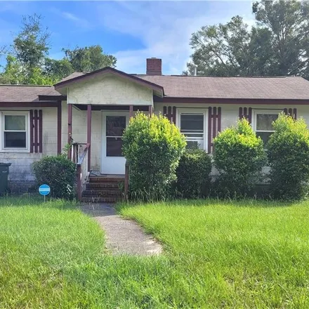 Buy this 3 bed house on 15 North Parkwood Drive in Savannah, GA 31404