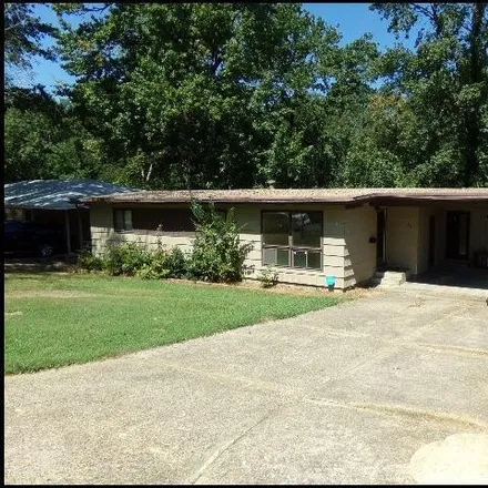 Rent this 4 bed house on 37 North Meadowcliff Drive in Little Rock, AR 72209