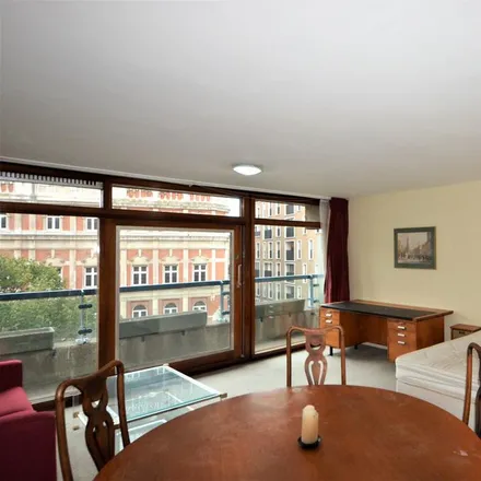 Image 1 - Breton House, Breton Highwalk, Barbican, London, EC2Y 8PQ, United Kingdom - Apartment for rent