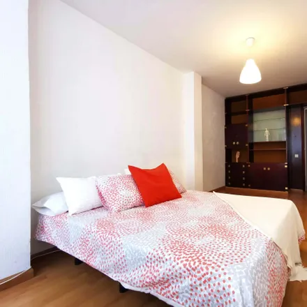 Image 3 - Madrid, BBVA, Calle de Alonso de Heredia, 28028 Madrid - Room for rent