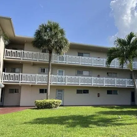 Rent this 2 bed condo on 2566 Garden Drive South in Palm Beach County, FL 33461