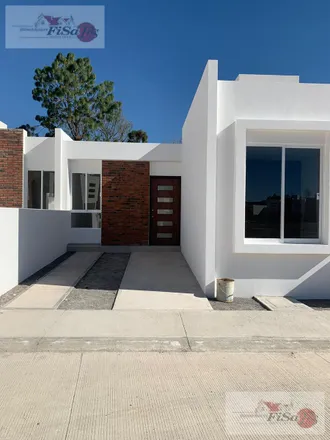 Buy this studio house on Calle Rivera del Río in 76803 San Juan del Río, QUE