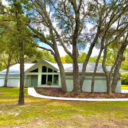 Buy this 3 bed house on 209 North Fresno Avenue in Citrus County, FL 34442