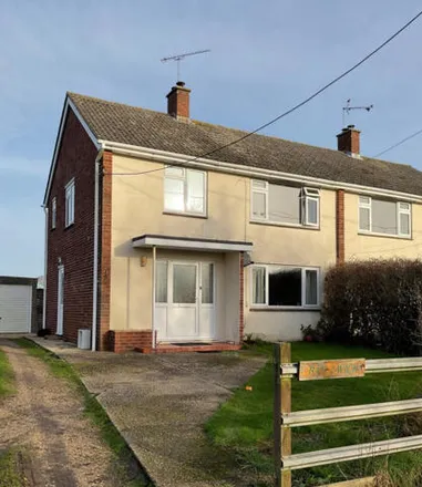Rent this 3 bed duplex on Old Railway Crossing Cottage in 14 Barrack Lane, Hightown