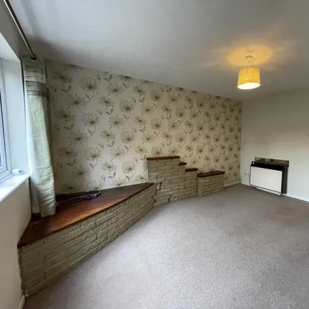 Image 3 - Meadow Close, Aylesbury, HP20 1XH, United Kingdom - Townhouse for rent