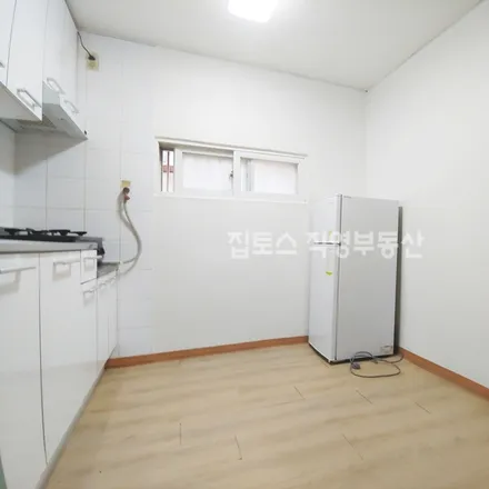 Image 7 - 서울특별시 강남구 신사동 555-5 - Apartment for rent