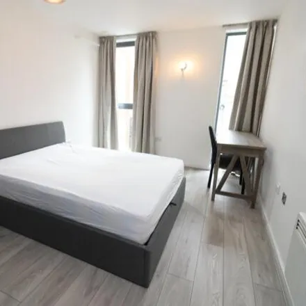 Rent this studio house on 2-6 Ratcliffe Cross Street in Ratcliffe, London