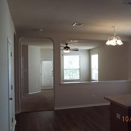 Image 3 - 611 Campion Red, Bexar County, TX 78245, USA - House for rent