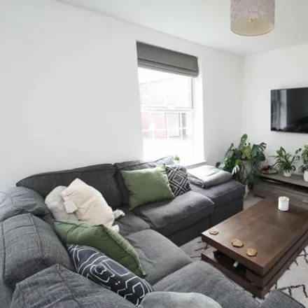 Image 6 - unnamed road, Leeds, LS16 8GB, United Kingdom - Apartment for sale