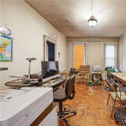 Image 7 - 548 East 96th Street, New York, NY 11212, USA - Townhouse for sale