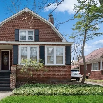 Buy this 3 bed house on 1204 Noyes Street in Evanston, IL 60201