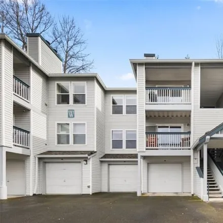 Buy this 2 bed townhouse on 33020 10th Avenue Southwest in Federal Way, WA 98023