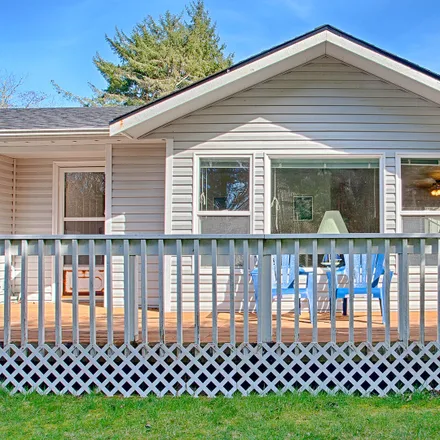 Rent this 3 bed house on 275 Aberdeen Street in Westport, Grays Harbor County