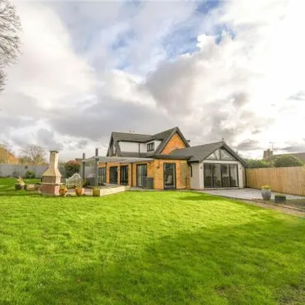 Image 1 - Wirral Way, Parkgate, CH64 6SZ, United Kingdom - House for sale