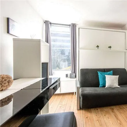 Rent this studio apartment on 58 Marlborough Place in London, NW8 0PT
