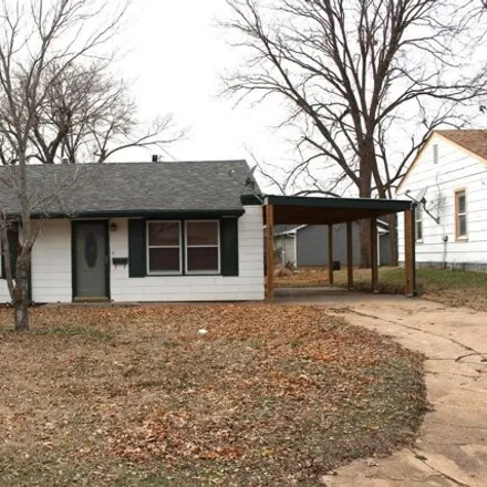 Buy this 3 bed house on 685 South Cedar Street in Marion, KS 66861