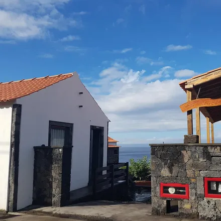Image 8 - Sara Village, Estrada Regional 1-2ª, 9940-308 São Roque do Pico, Azores, Portugal - Apartment for rent