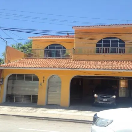 Buy this 4 bed house on Central de Autobuses de Veracruz (CAVE) in Calle Orizaba, Ignacio Zaragoza