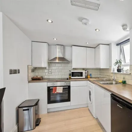 Rent this studio apartment on 10 Sandringham Road in London, E8 2LR