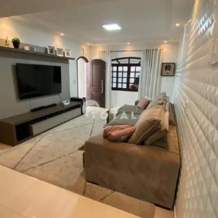 Buy this 3 bed house on Rua Cícero de Campos Póvoa in Jardim Guapituba, Mauá - SP