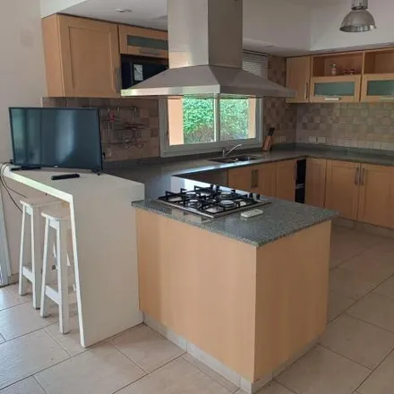 Rent this 4 bed house on Carola Lorenzini / Alcorta in Partido de Moreno, 1746 Francisco Álvarez