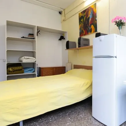 Image 2 - Carrer de Pallars, 65I, 08018 Barcelona, Spain - Room for rent