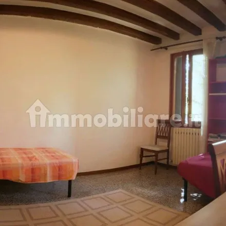 Rent this 3 bed apartment on Campo de Ognisanti in 30123 Venice VE, Italy