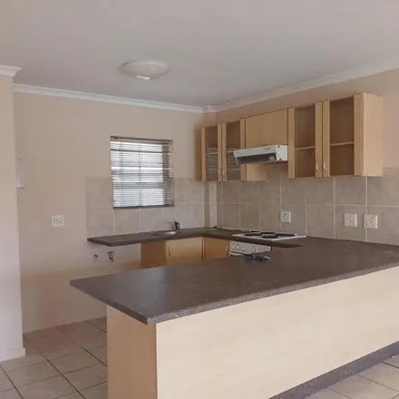 Image 9 - A. Ferox Street, Mossel Bay Ward 11, George, 6510, South Africa - Townhouse for rent