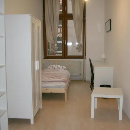Rent this 5 bed room on Flughafenstraße 19 in 12053 Berlin, Germany