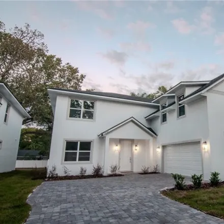 Rent this 4 bed house on 2765 Alamo Drive in Orlando, FL 32805