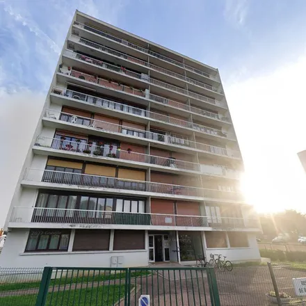 Rent this 1 bed apartment on 1 Rue des Trois Croissants in 89100 Sens, France