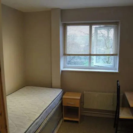 Image 4 - 66 Dennett Close, Nottingham, NG3 2GL, United Kingdom - Apartment for rent