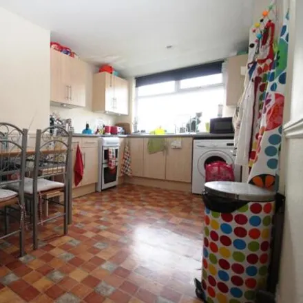 Image 1 - Ardleigh Green Junior School, Ardleigh Green Road, London, RM11 2SP, United Kingdom - Apartment for rent