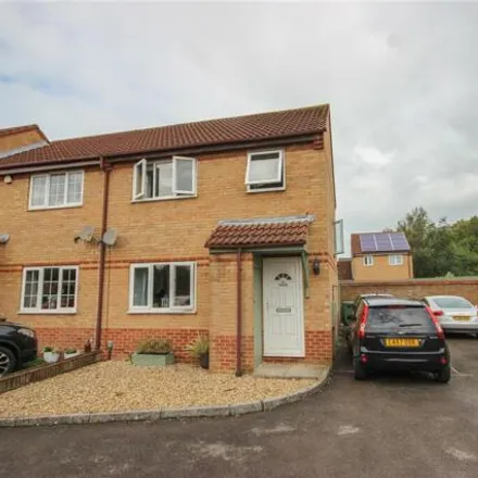 Rent this 3 bed house on 17 Pye Croft in Bradley Stoke, BS32 0EB