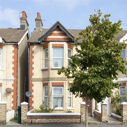 Rent this 2 bed apartment on 406 Portland Road in Portslade by Sea, BN3 5SJ