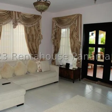 Image 2 - Calle San Francisco, Quintas Versalles, Don Bosco, Panamá, Panama - House for sale