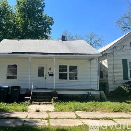 Rent this 3 bed house on 222 Telfair St